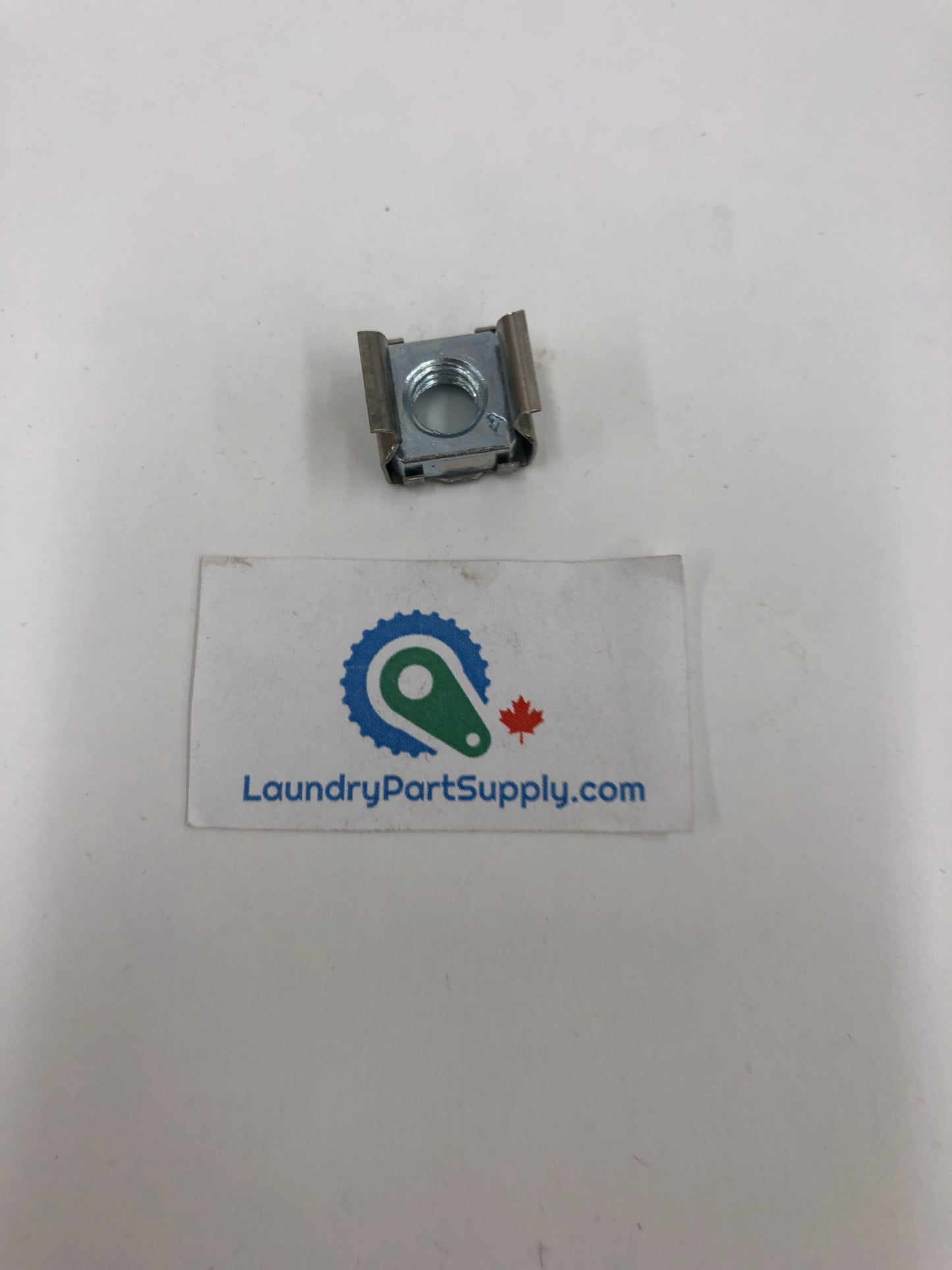 CAGE NUT,M8 1.8-3.2MM THK (VISX)