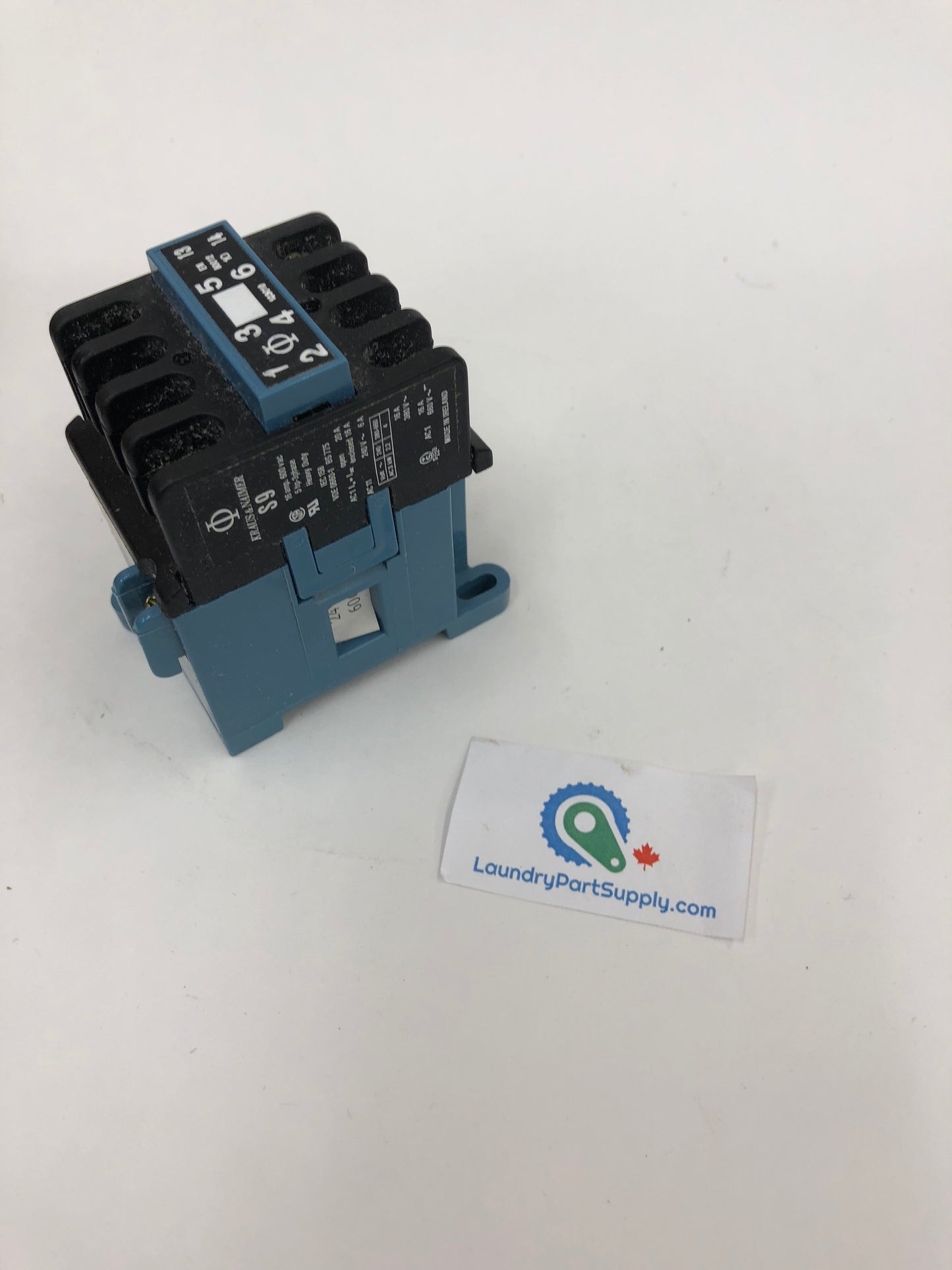 CONTACTOR